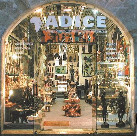 1ère boutique de vente de détail